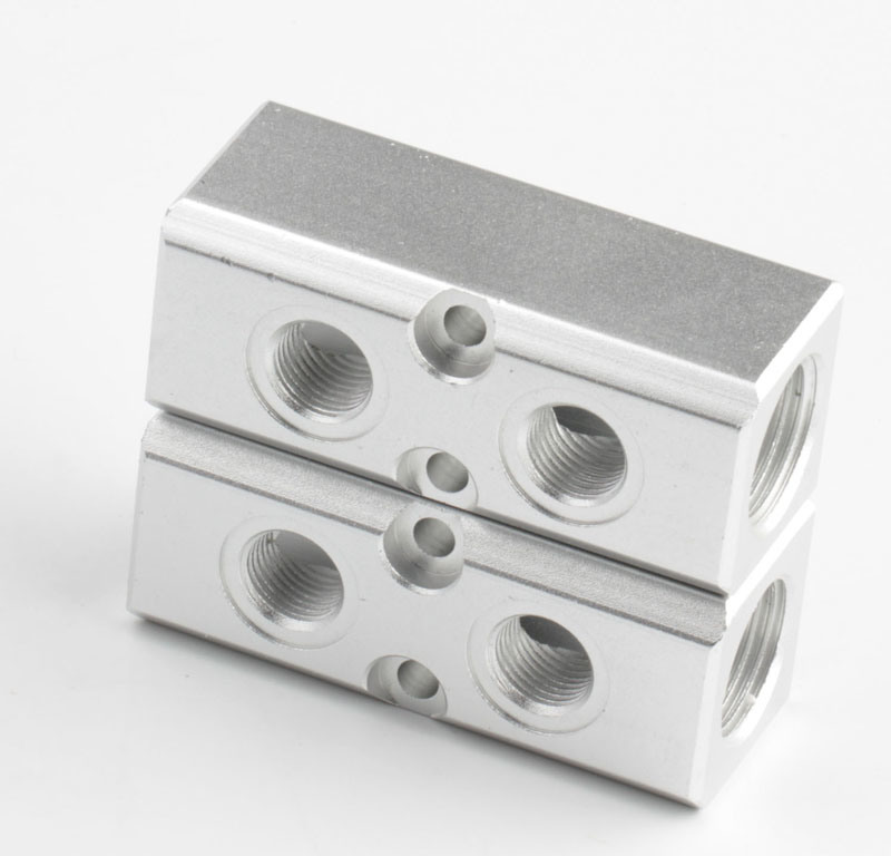 Xhnotion Two-Station Aluminum Pneumatic Manifold with 1/2'' BSPP Inlet, 1/4''bspp Outlet