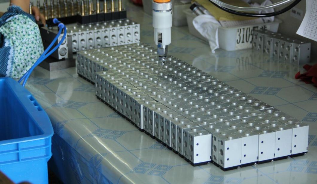 Xhnotion DC24V 5 Way 3 Position G1/4